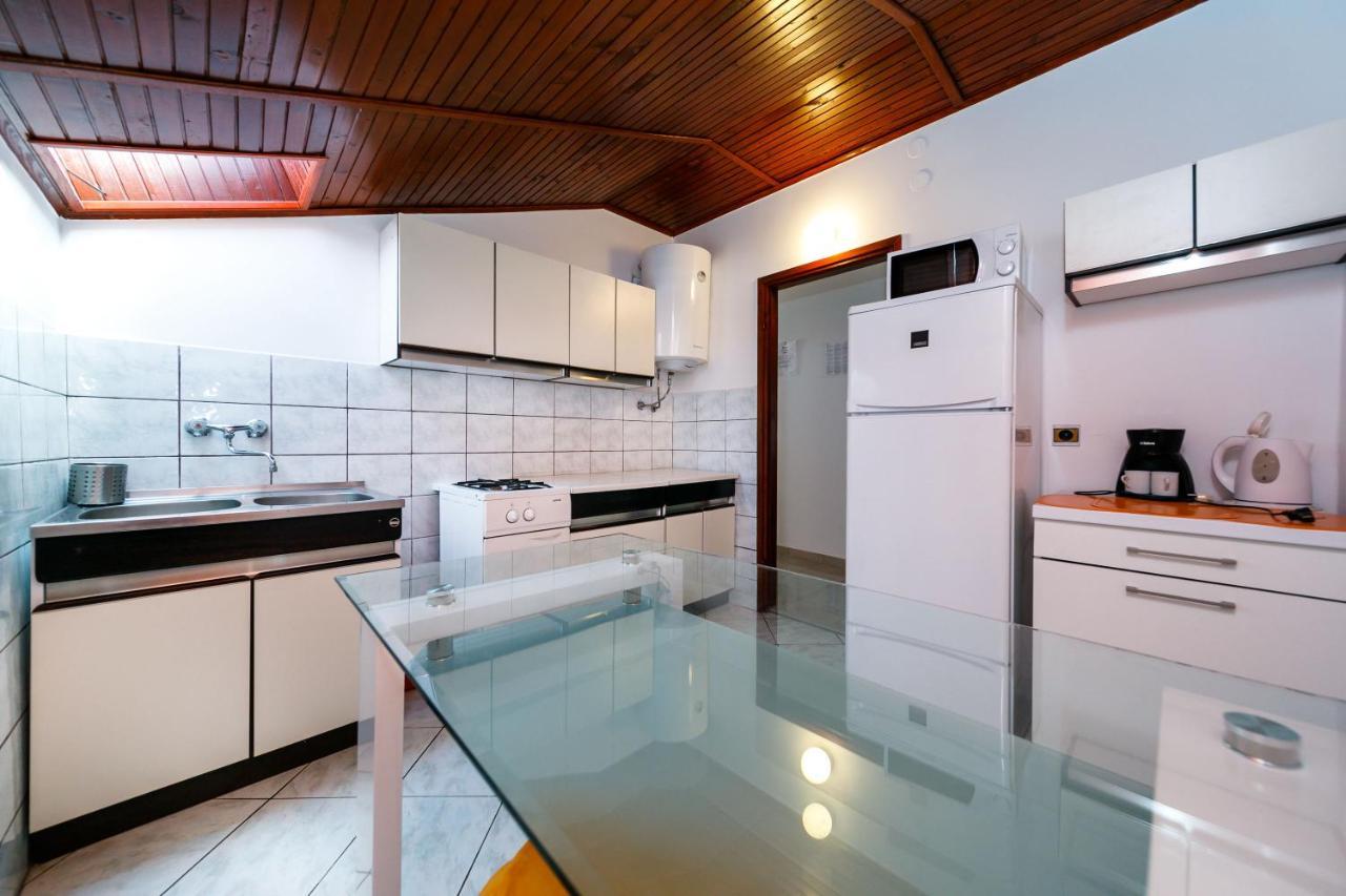 Appartement Marie I Nikola à Krk Town Extérieur photo
