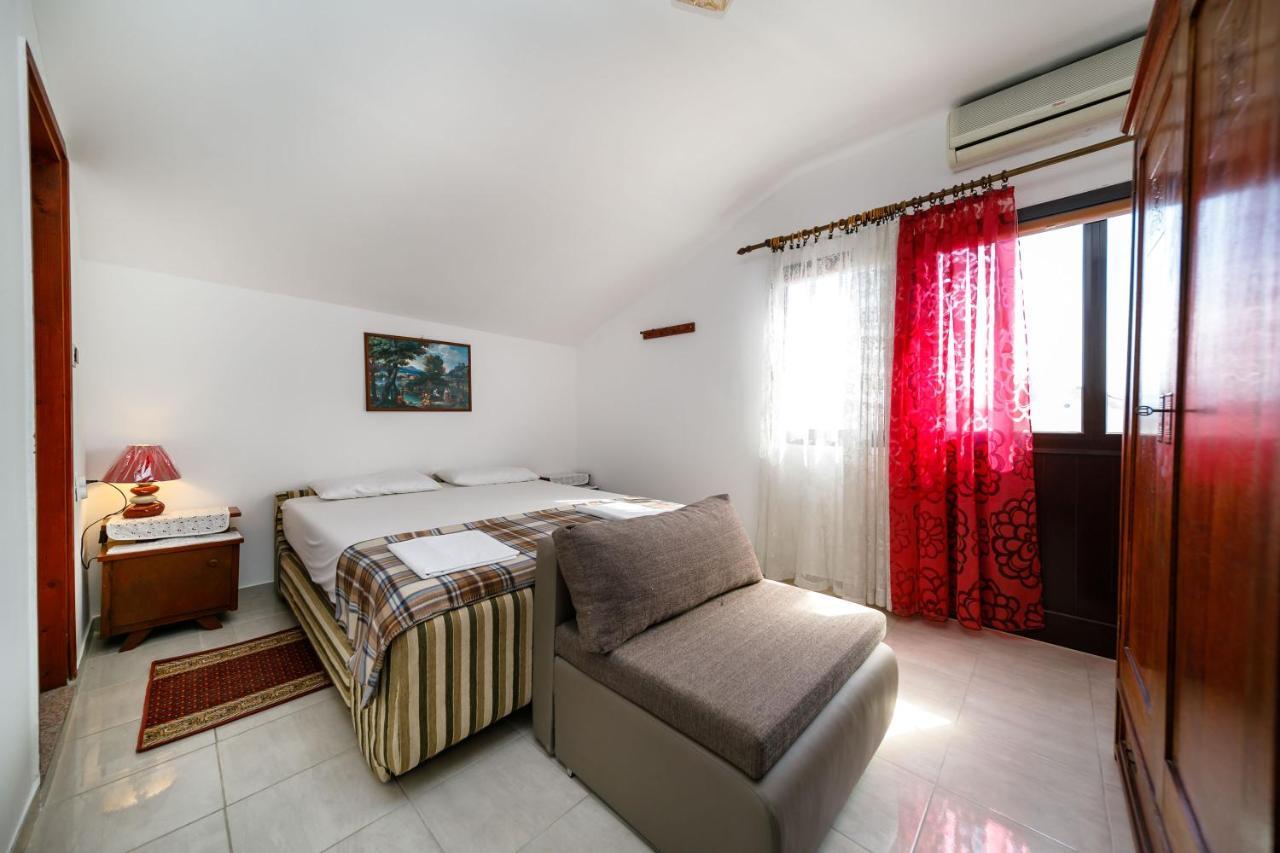 Appartement Marie I Nikola à Krk Town Extérieur photo